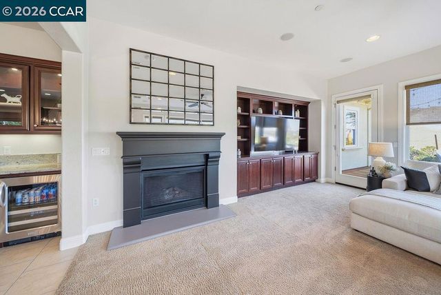 24 Promontory Place, Clayton, CA 94517