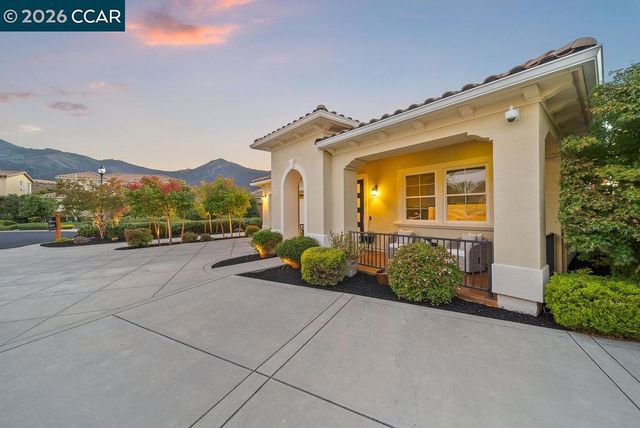 24 Promontory Place, Clayton, CA 94517