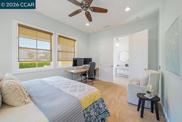 24 Promontory Place, Clayton, CA 94517