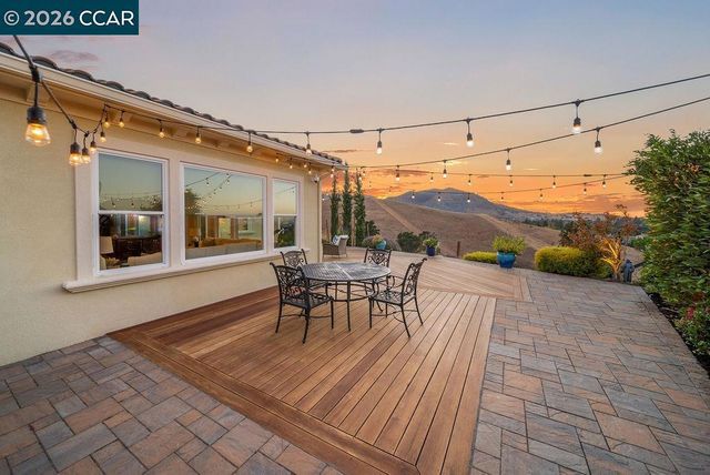 24 Promontory Place, Clayton, CA 94517