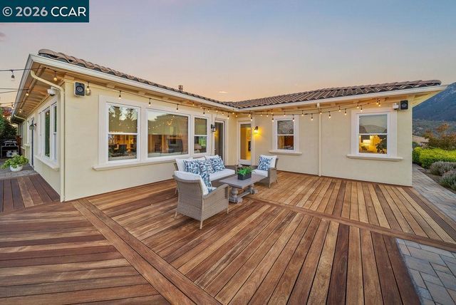 24 Promontory Place, Clayton, CA 94517