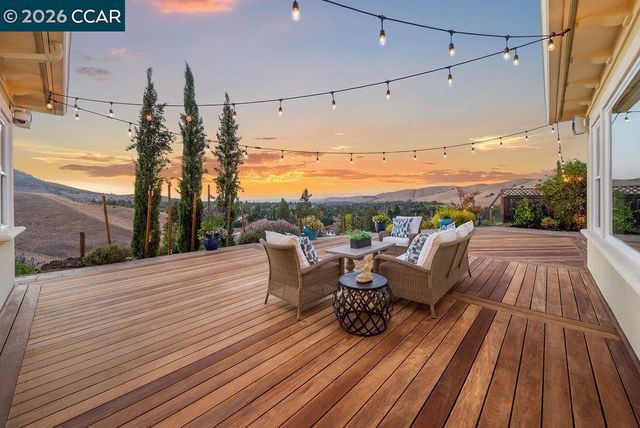 24 Promontory Place, Clayton, CA 94517