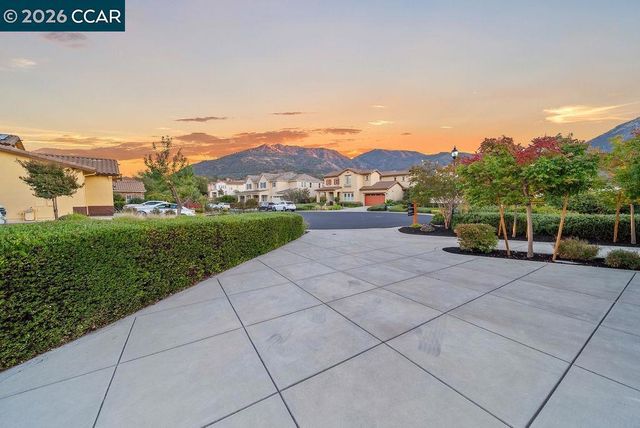 24 Promontory Place, Clayton, CA 94517