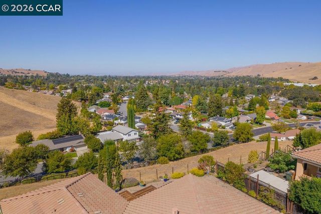 24 Promontory Place, Clayton, CA 94517