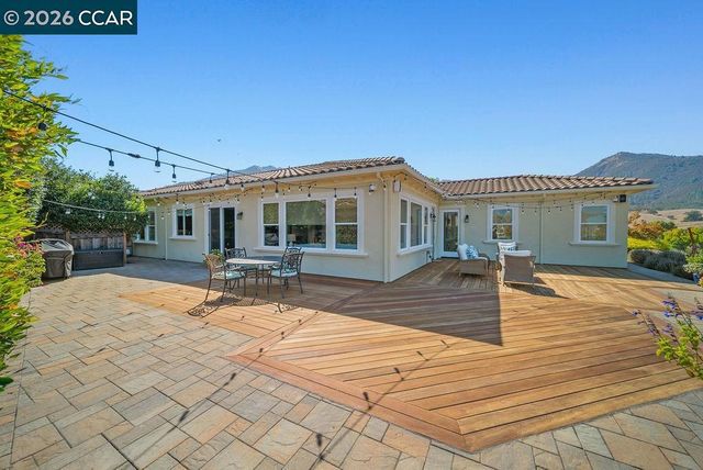 24 Promontory Place, Clayton, CA 94517