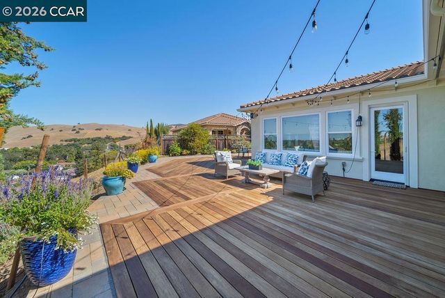 24 Promontory Place, Clayton, CA 94517