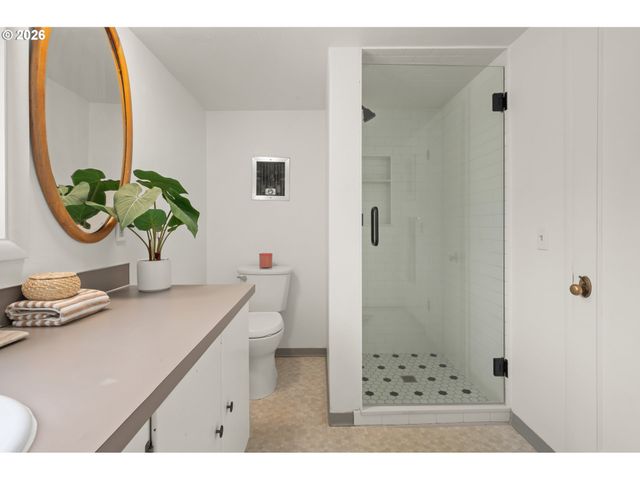 2661 HARRIS St, Eugene, OR 97405