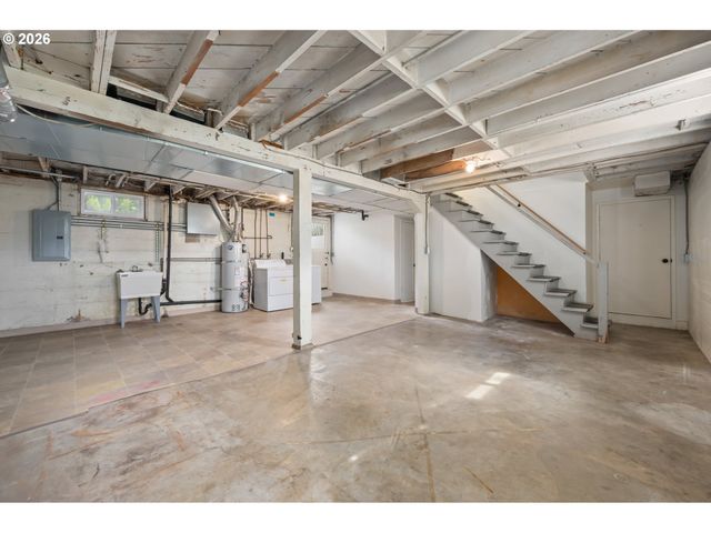 2661 HARRIS St, Eugene, OR 97405
