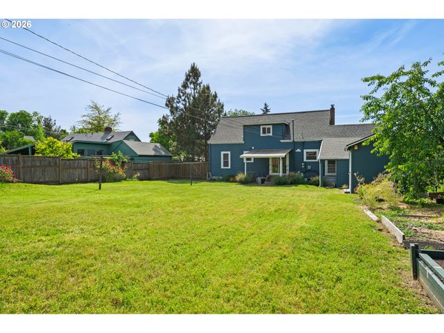2661 HARRIS St, Eugene, OR 97405