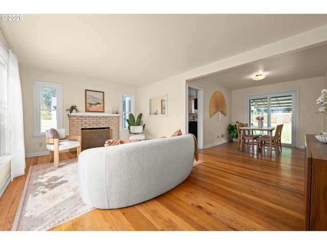 2661 HARRIS St, Eugene, OR 97405