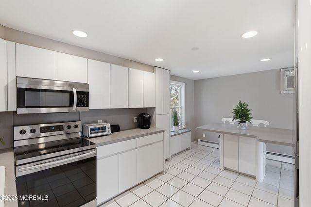 2 Gilford Place, Toms River, NJ 08753