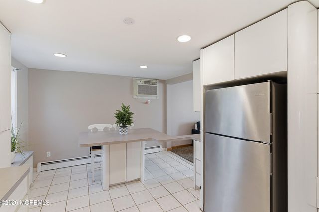 2 Gilford Place, Toms River, NJ 08753