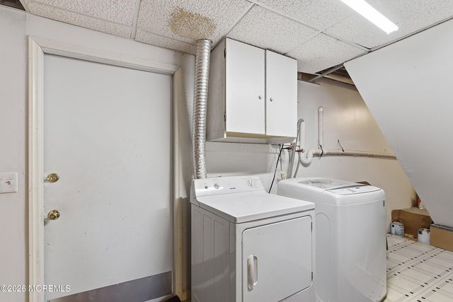 2 Gilford Place, Toms River, NJ 08753