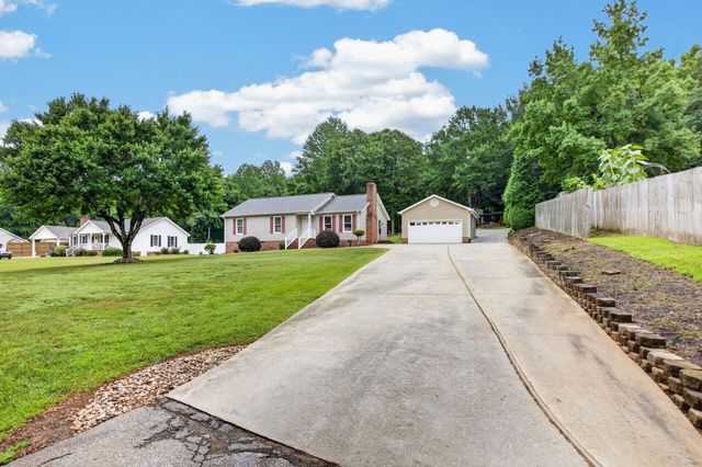 3572 Brown Road, Greer, SC 29651