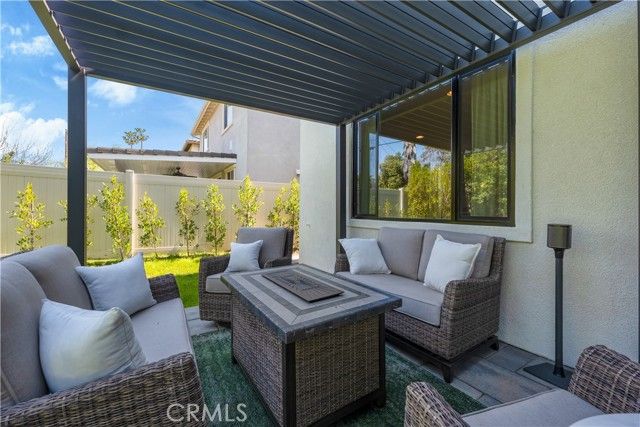 17065 Cantlay, Los Angeles, CA 91406