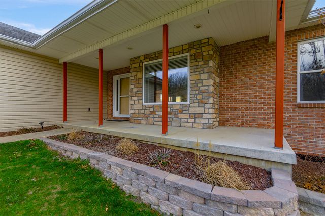 3103 WOODS CROSSING DR, Columbia, MO 65202