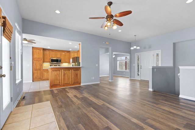 3103 WOODS CROSSING DR, Columbia, MO 65202