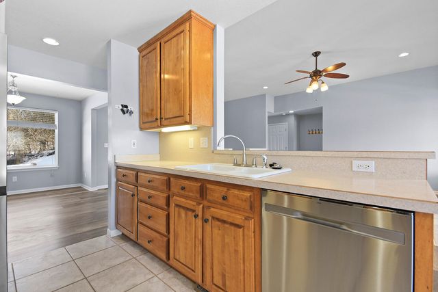 3103 WOODS CROSSING DR, Columbia, MO 65202
