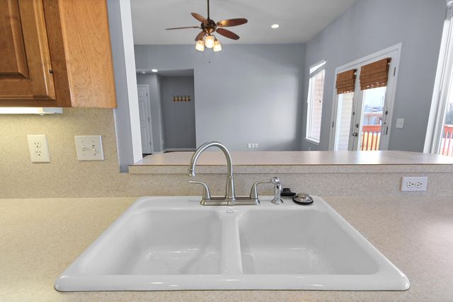 3103 WOODS CROSSING DR, Columbia, MO 65202