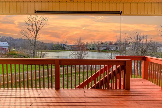 3103 WOODS CROSSING DR, Columbia, MO 65202