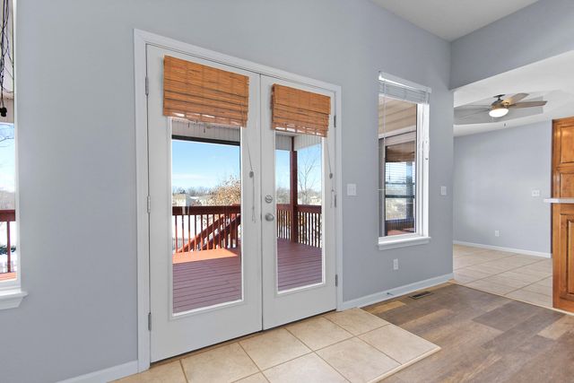 3103 WOODS CROSSING DR, Columbia, MO 65202