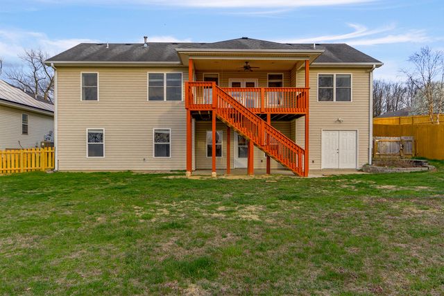 3103 WOODS CROSSING DR, Columbia, MO 65202