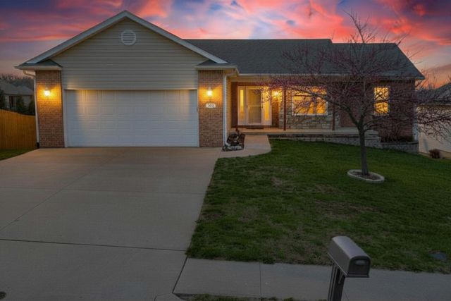 3103 WOODS CROSSING DR, Columbia, MO 65202