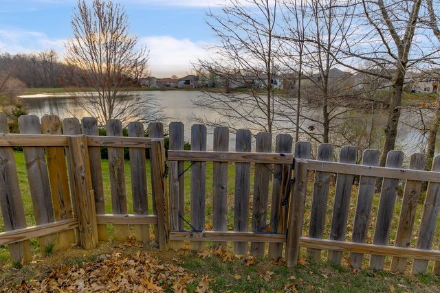3103 WOODS CROSSING DR, Columbia, MO 65202