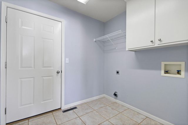 3103 WOODS CROSSING DR, Columbia, MO 65202