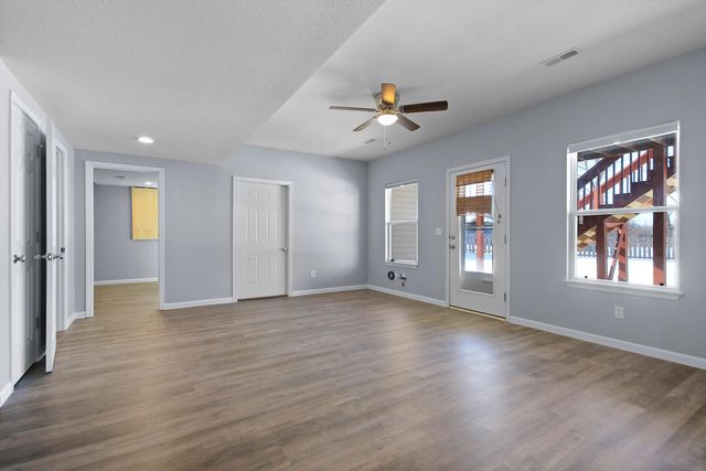 3103 WOODS CROSSING DR, Columbia, MO 65202