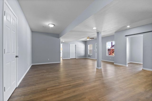 3103 WOODS CROSSING DR, Columbia, MO 65202