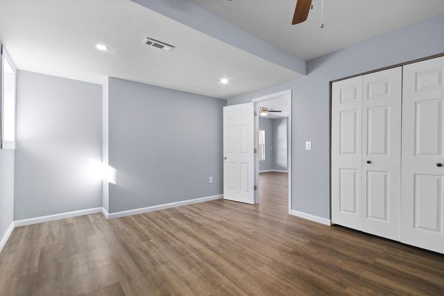 3103 WOODS CROSSING DR, Columbia, MO 65202