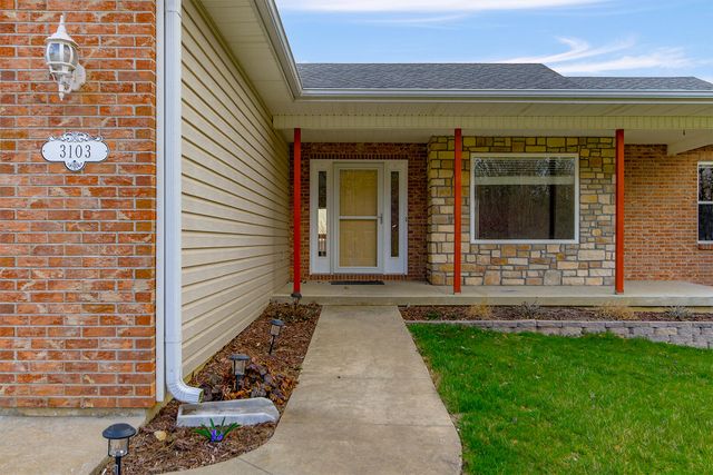 3103 WOODS CROSSING DR, Columbia, MO 65202