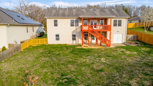 3103 WOODS CROSSING DR, Columbia, MO 65202