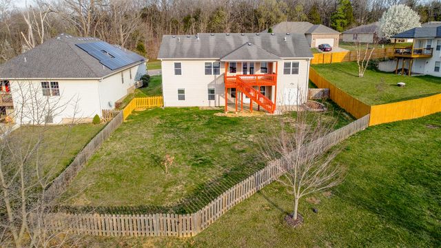 3103 WOODS CROSSING DR, Columbia, MO 65202