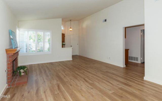 231 Calle Tamega, Camarillo, CA 93012