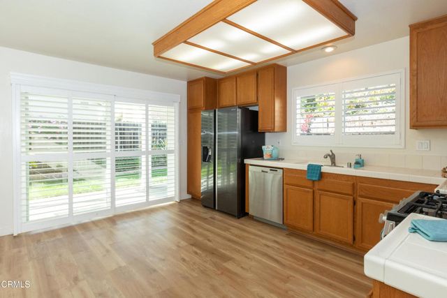 231 Calle Tamega, Camarillo, CA 93012