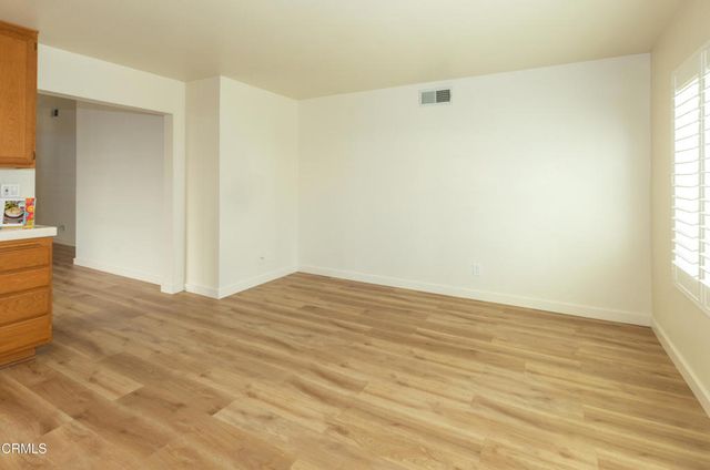 231 Calle Tamega, Camarillo, CA 93012