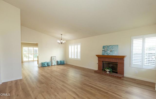 231 Calle Tamega, Camarillo, CA 93012