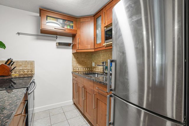 32 Whites Ave. D13, Watertown, MA 02472