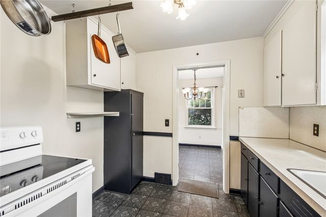 195 Lattimore Road, Rochester, NY 14620
