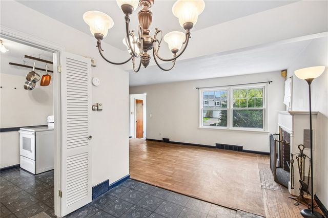 195 Lattimore Road, Rochester, NY 14620