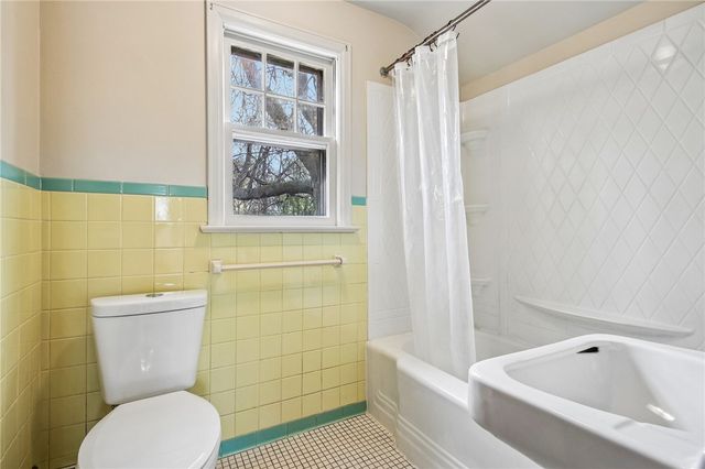 195 Lattimore Road, Rochester, NY 14620