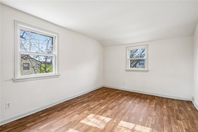 195 Lattimore Road, Rochester, NY 14620