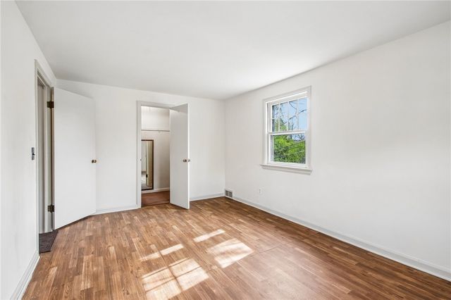 195 Lattimore Road, Rochester, NY 14620