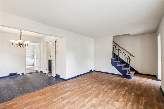 195 Lattimore Road, Rochester, NY 14620