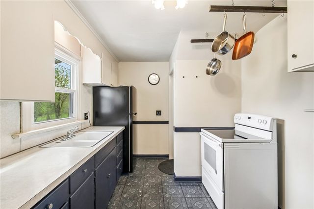195 Lattimore Road, Rochester, NY 14620