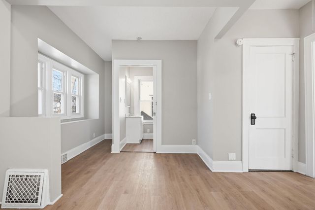 2808 40th Avenue S, Minneapolis, MN 55406