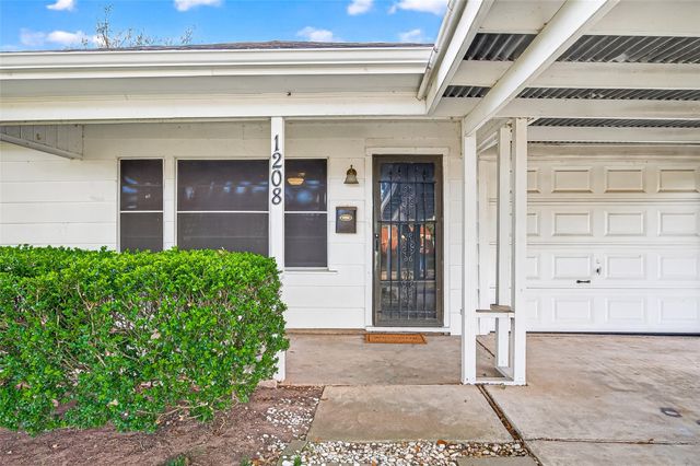 1208 Ward Street, Rosenberg, TX 77471