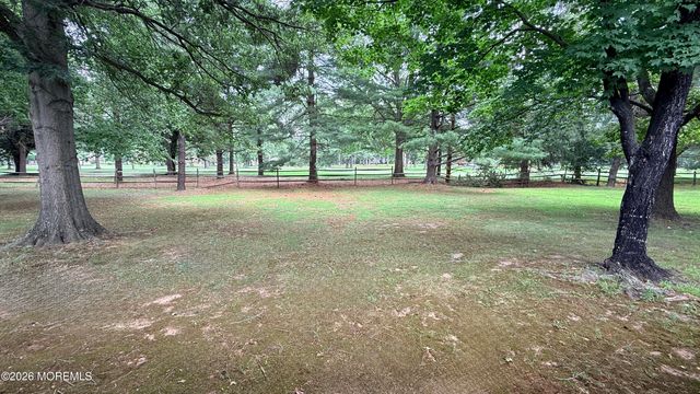 181 Arrowood Road B, Manalapan, NJ 07726